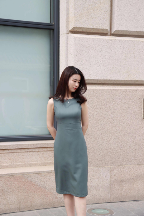nql 01无袖连衣裙